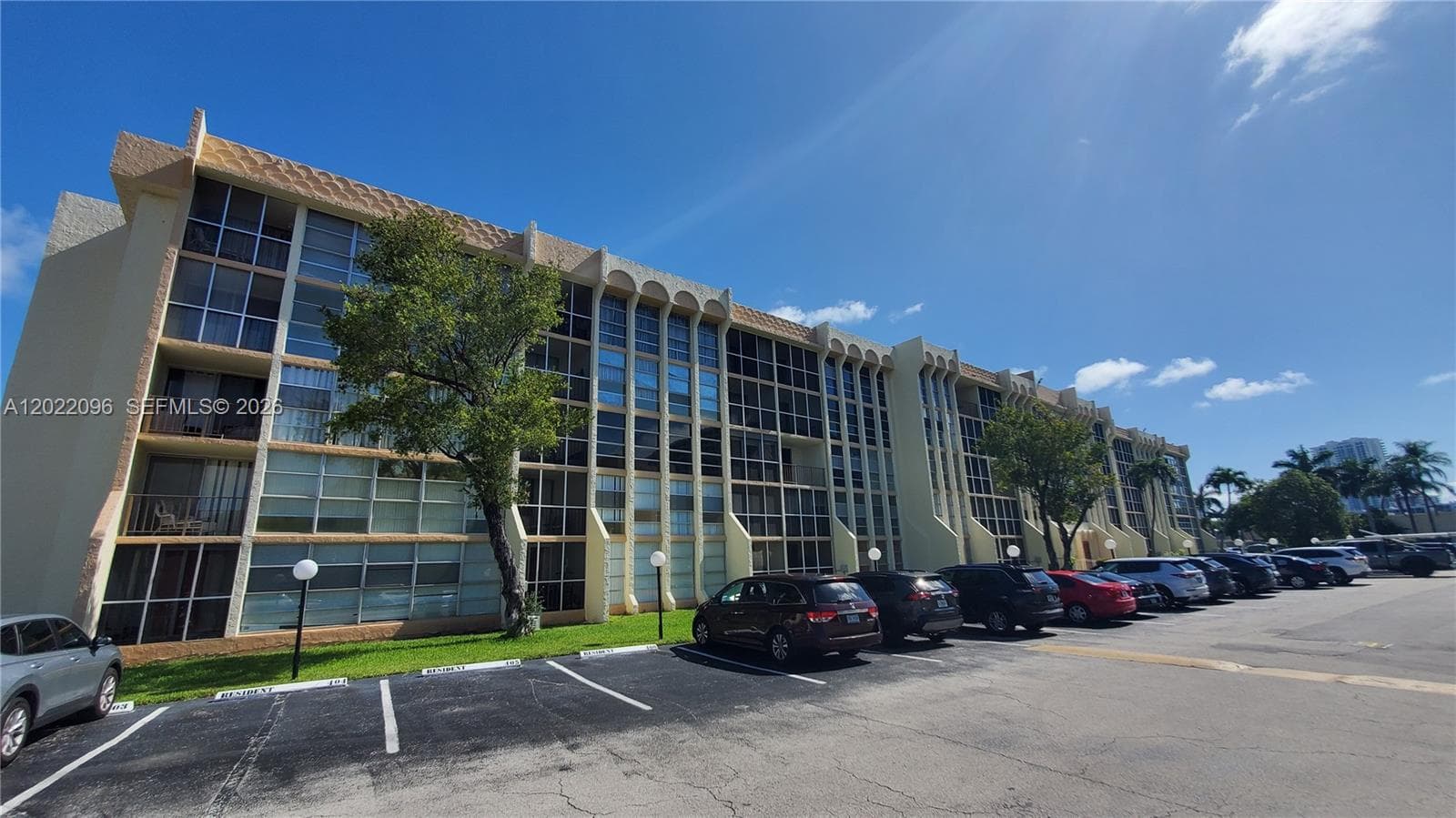 801 Three Islands Blvd # 109, Hallandale Beach, FL 33009 — zdjęcie 3