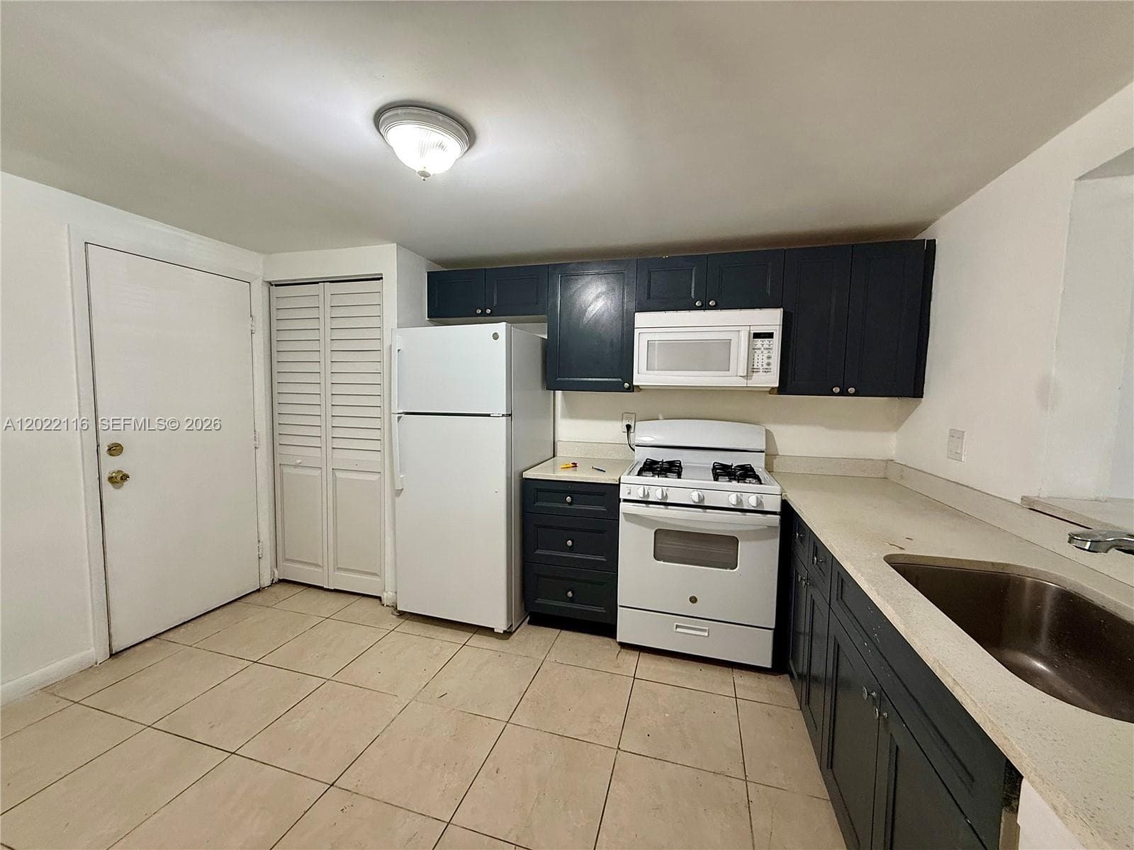 18101 NW 68th Ave # B102, Hialeah, FL 33015