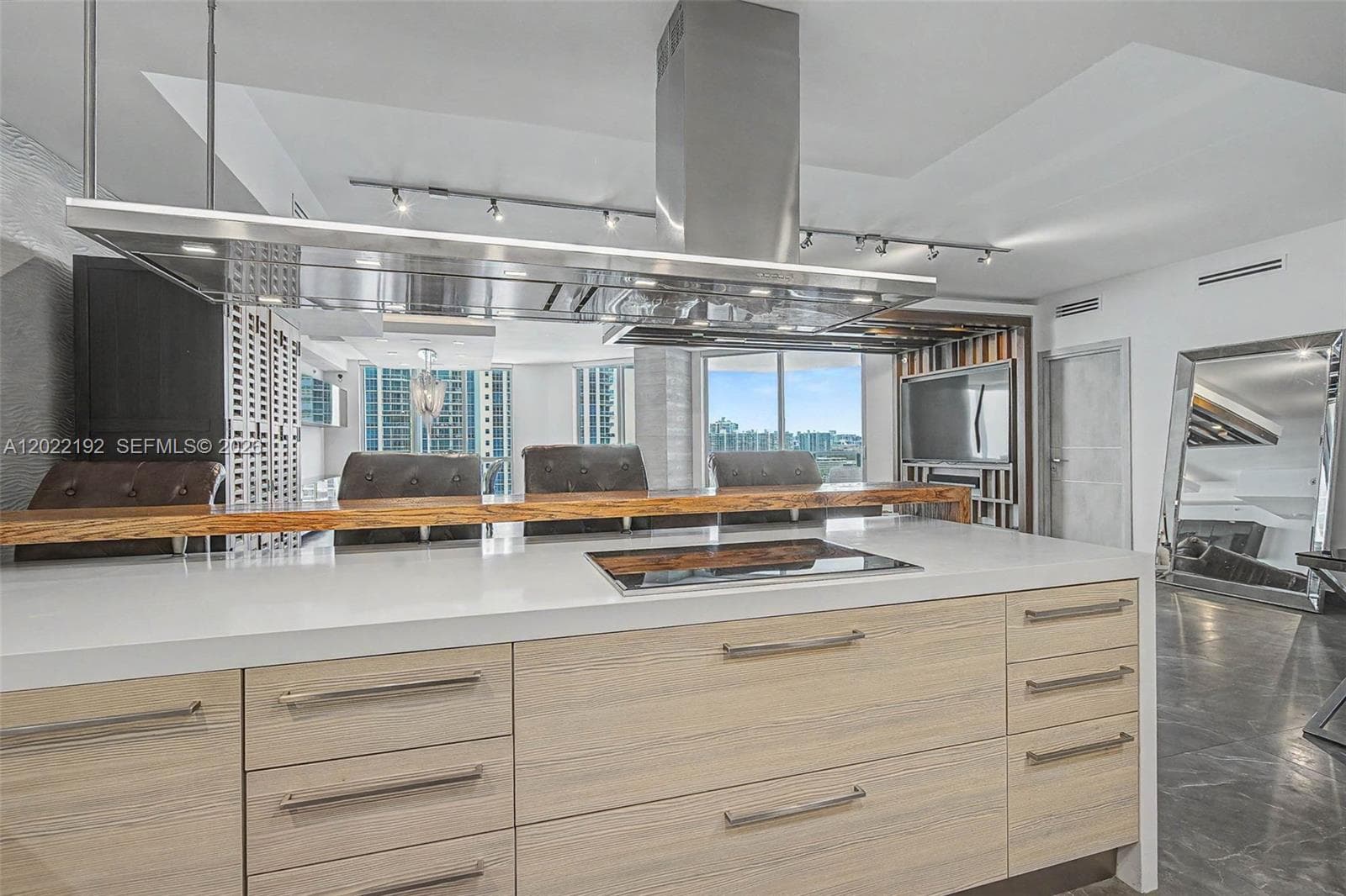 17111 Biscayne Blvd # 1405/07, North Miami Beach, FL 33160 — zdjęcie 3