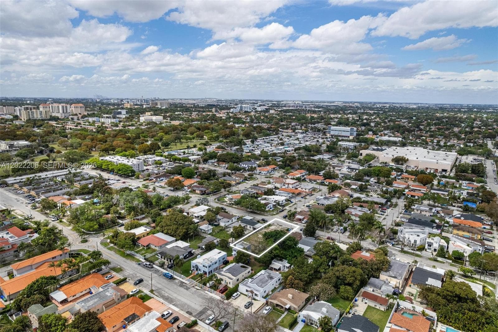 3056 SW 13th St, Miami, FL 33145 — zdjęcie 5