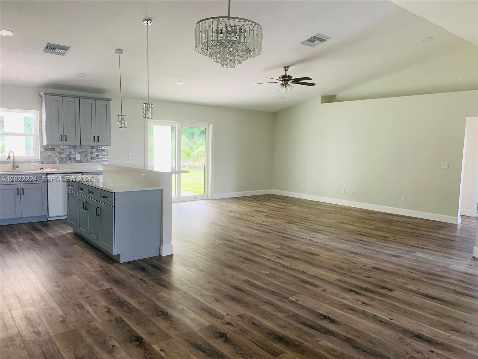 120 CLINTON AVENUE, Lake Placid, FL 33852 — zdjęcie 5