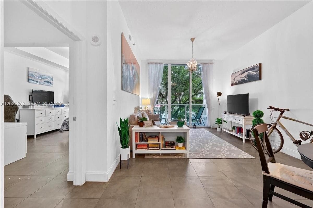 31 SE 5th St # 203, Miami, FL 33131 — zdjęcie 4