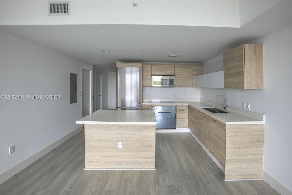 16385 N Biscayne Blvd # 403, North Miami Beach, FL 33160 — zdjęcie 5