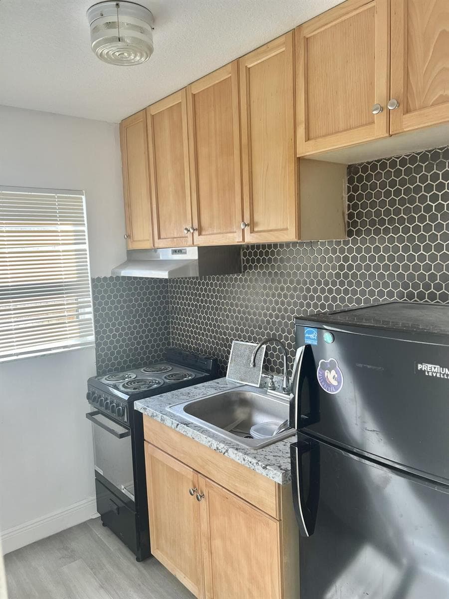 120 SW Grimaldo Terrace, Port St. Lucie, FL 34984 — zdjęcie 4
