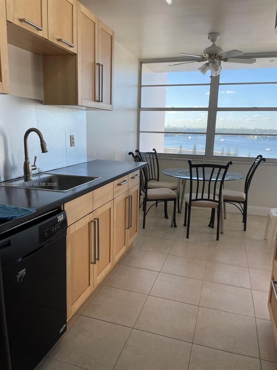 18021 Biscayne Blvd # 1701/2, Aventura, FL 33160 — zdjęcie 2
