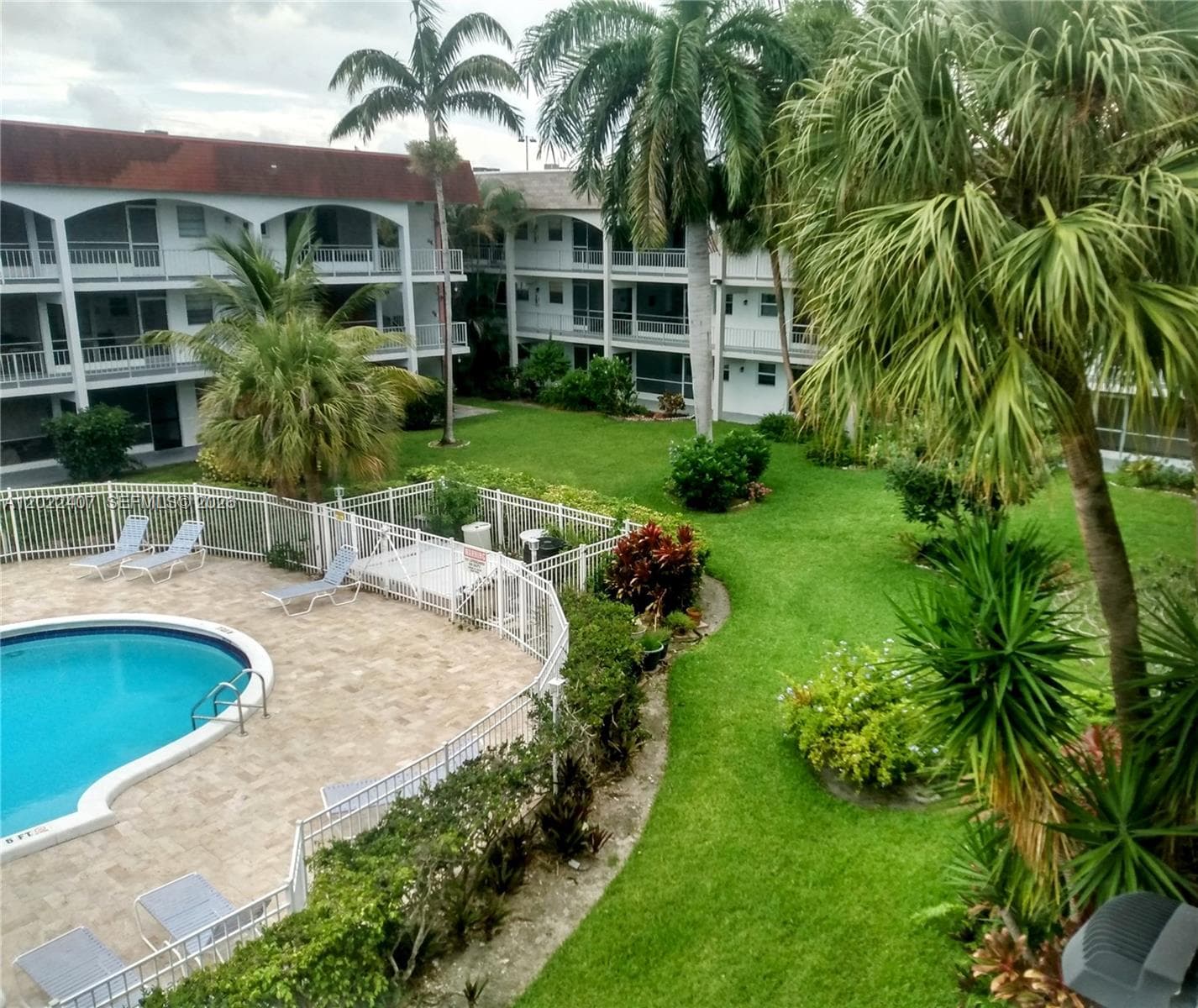 581 Blue Heron Dr # 315-B, Hallandale Beach, FL 33009 — zdjęcie 3