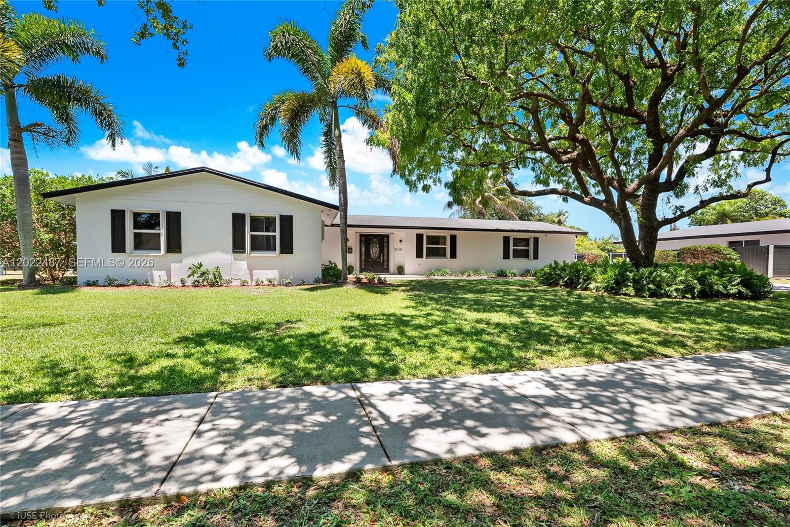15700 SW 87th Ave, Palmetto Bay, FL 33157