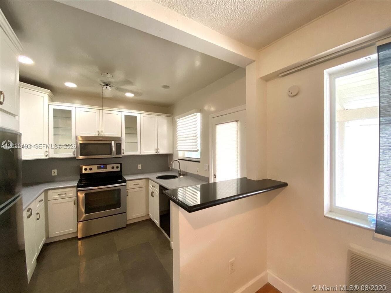 30 Park Dr # 16, Bal Harbour, FL 33154 — zdjęcie 5