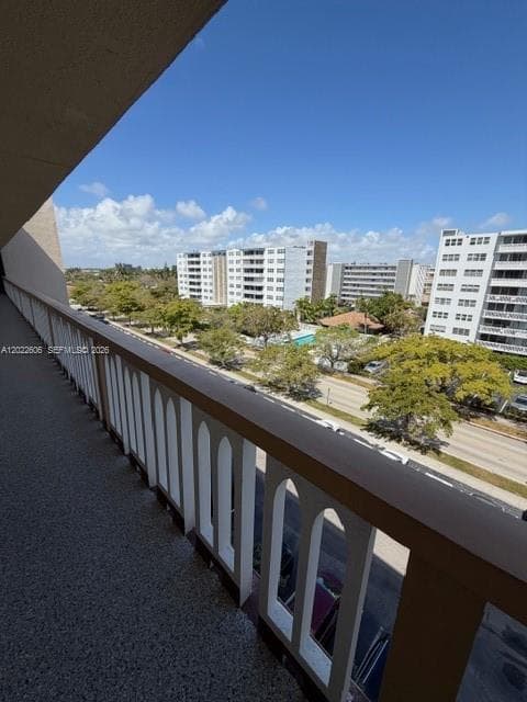 319 NE 14th Ave # 607, Hallandale Beach, FL 33009 — zdjęcie 4