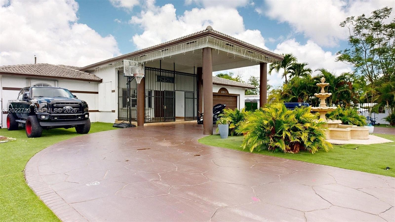 357 W 44th St, Hialeah, FL 33012 — zdjęcie 2