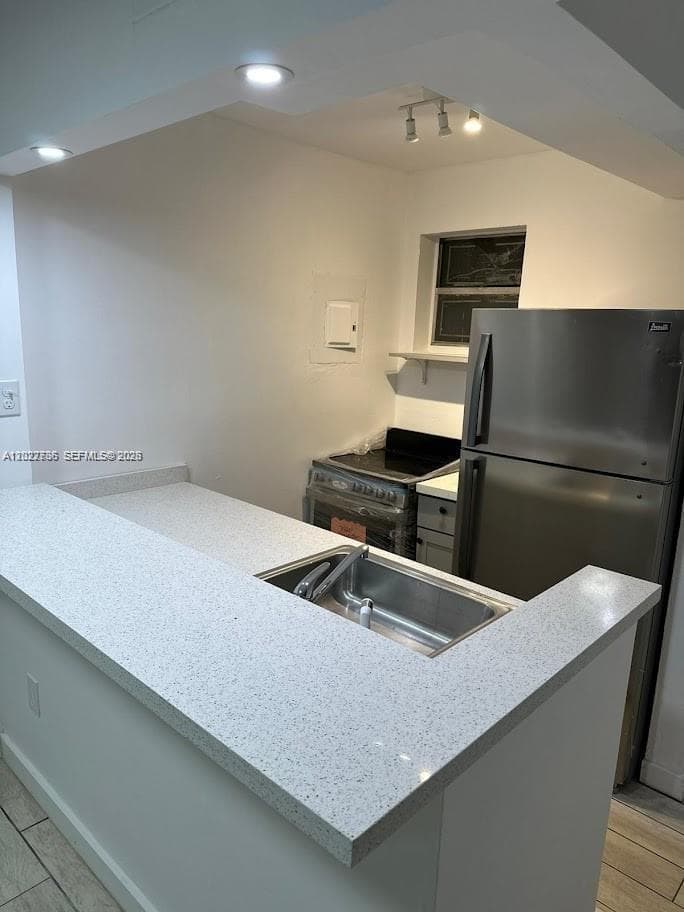 4271 NW 11th St # 1, Miami, FL 33126 — zdjęcie 3
