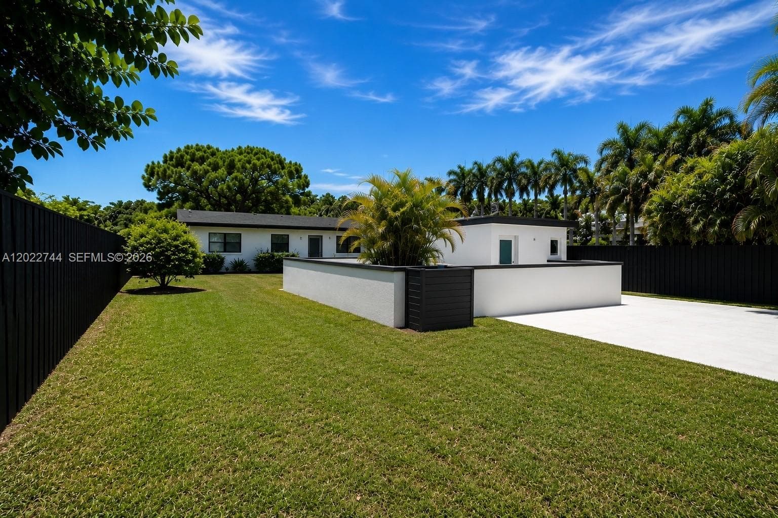 2573 Conroy Dr, North Palm Beach, FL 33403 — zdjęcie 2