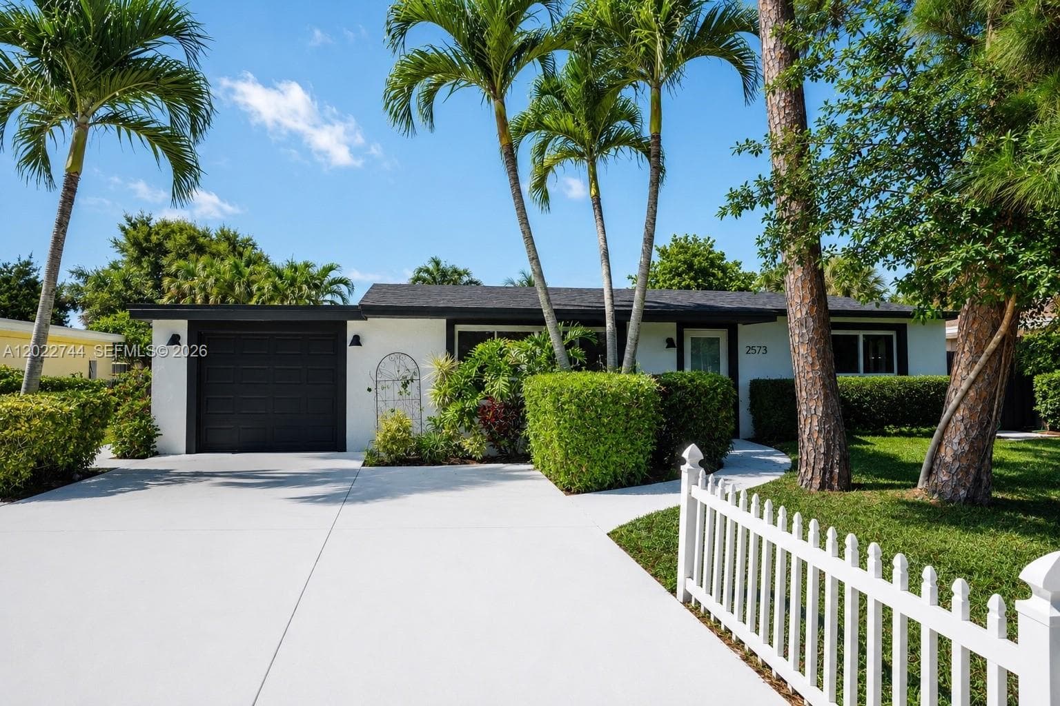 2573 Conroy Dr, North Palm Beach, FL 33403 — zdjęcie 4