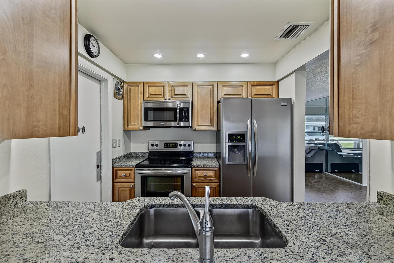 2581 E Golf Boulevard, Pompano Beach, FL 33064 — zdjęcie 3