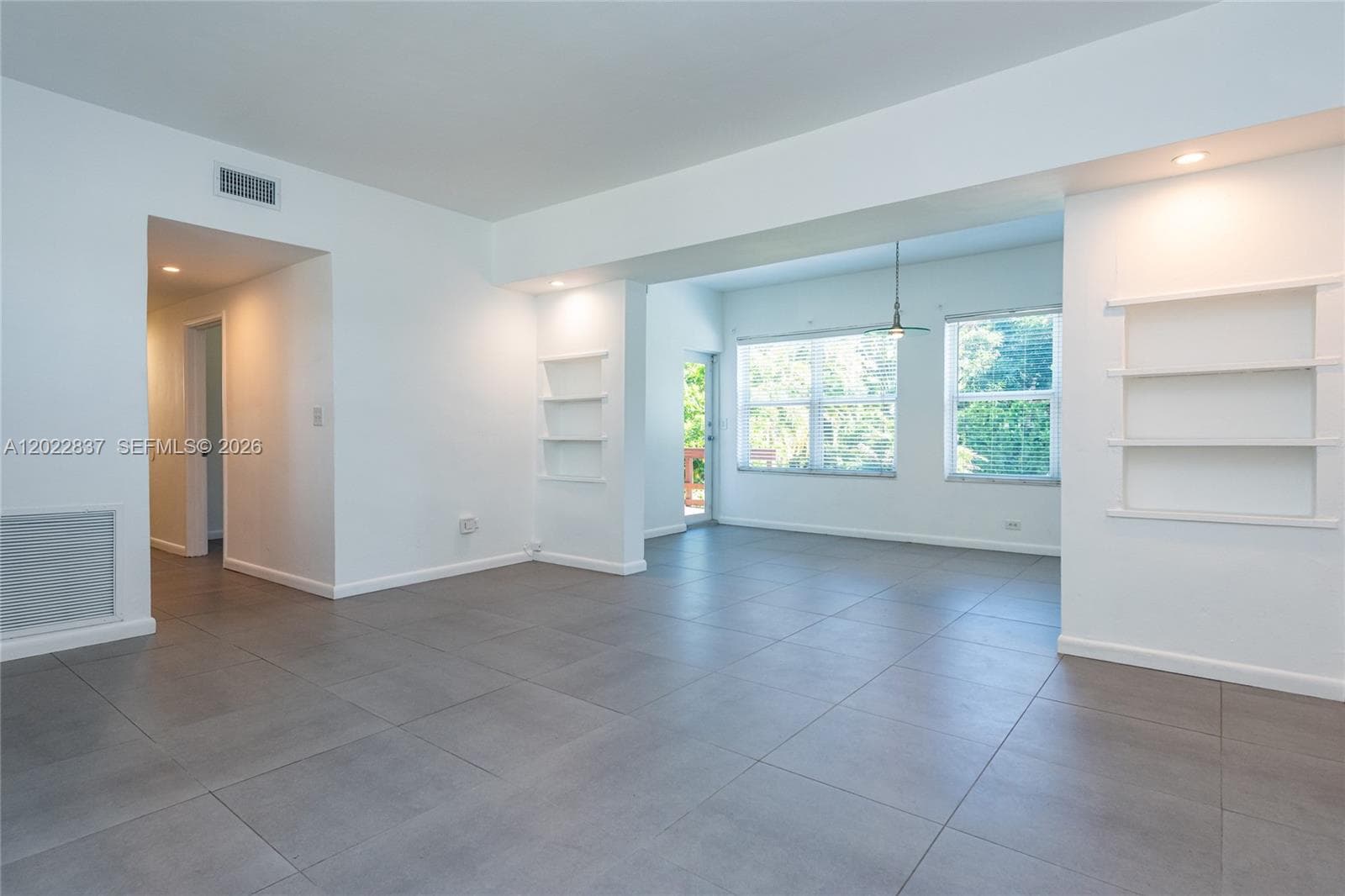 66 NW 87th St, El Portal, FL 33150 — zdjęcie 2