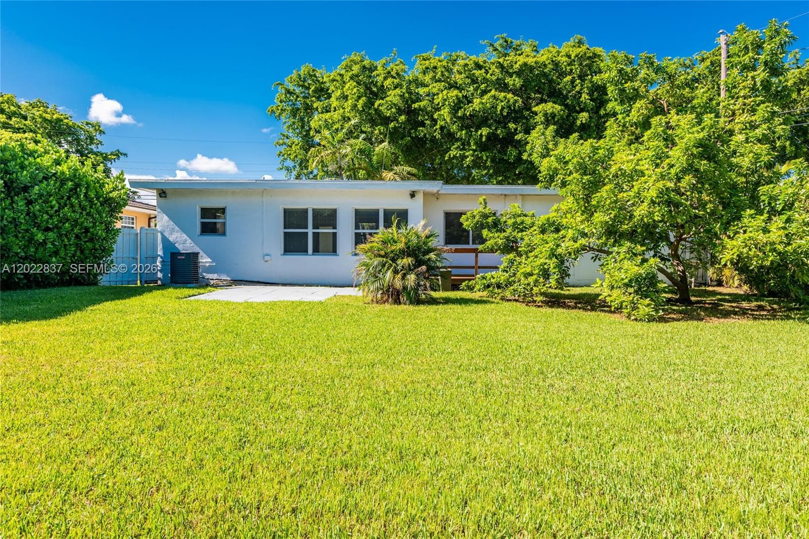 66 NW 87th St, El Portal, FL 33150 — zdjęcie 5
