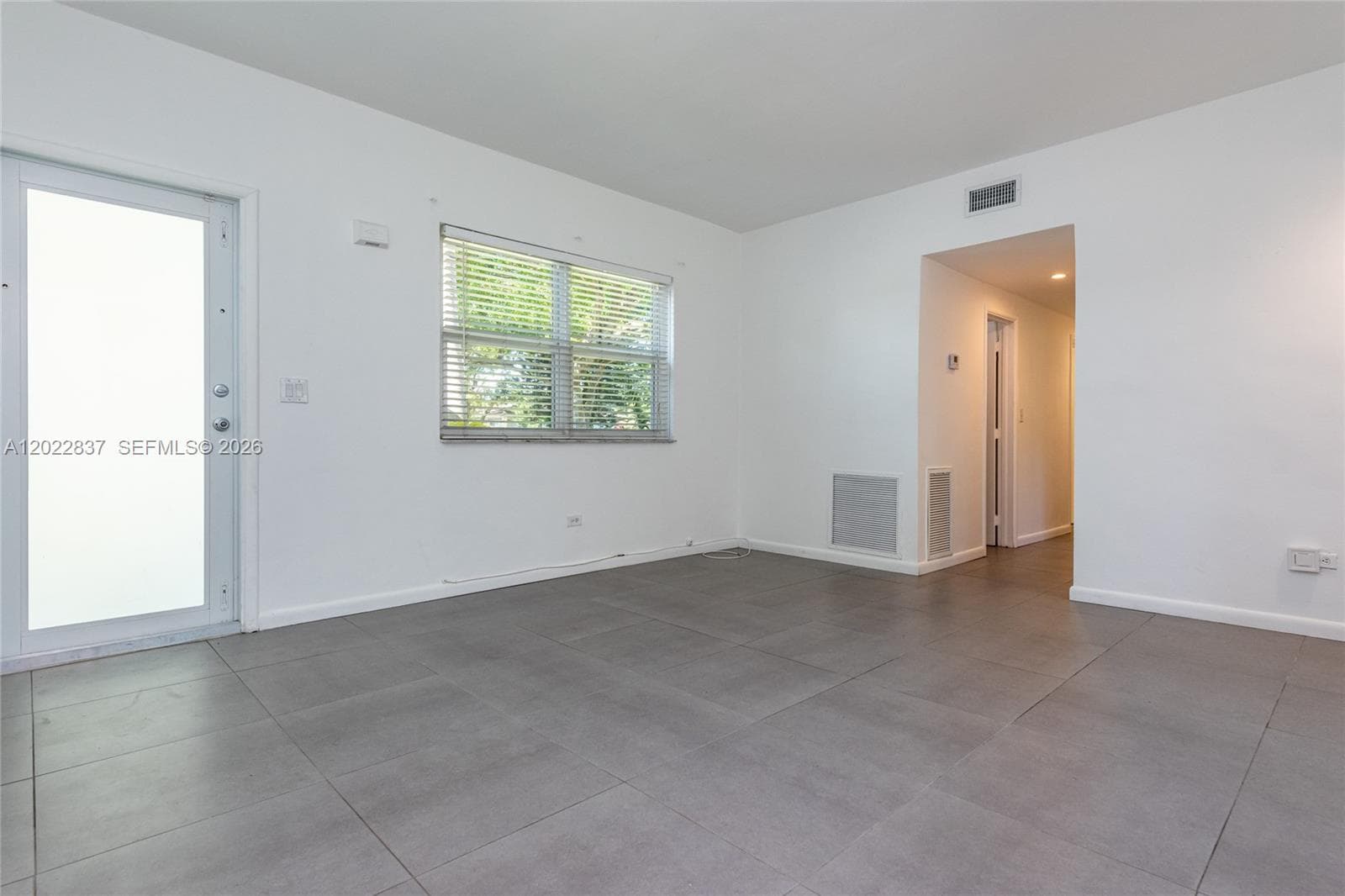 66 NW 87th St, El Portal, FL 33150 — zdjęcie 4