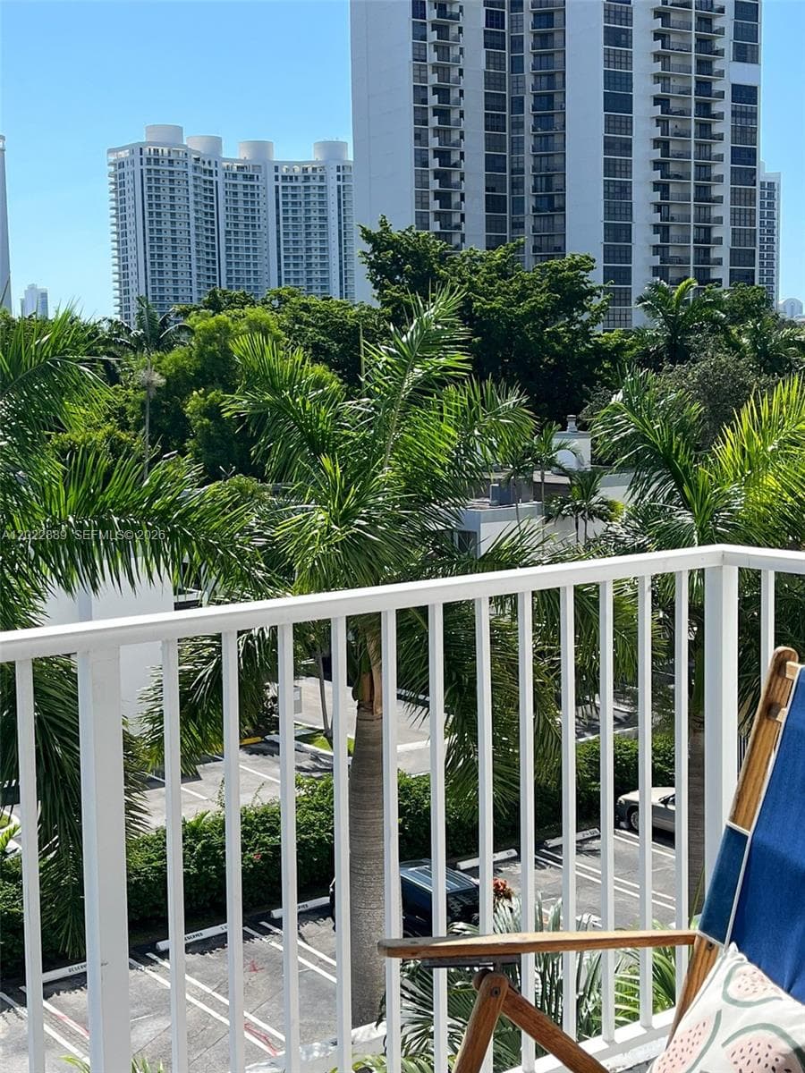 2851 NE 183rd St # 405E, Aventura, FL 33160 — zdjęcie 5