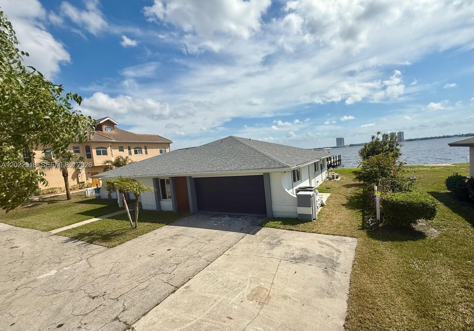 111 E NORTH SHORE AVE, Other City - In The State Of Florida, FL 33917 — zdjęcie 2