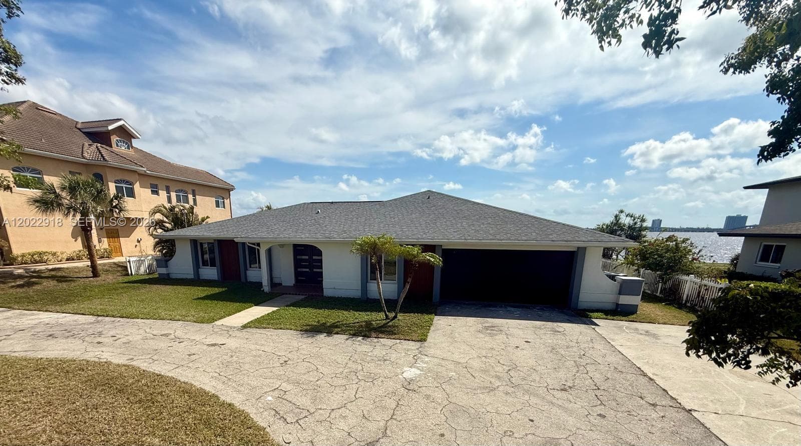 111 E NORTH SHORE AVE, Other City - In The State Of Florida, FL 33917 — zdjęcie 5