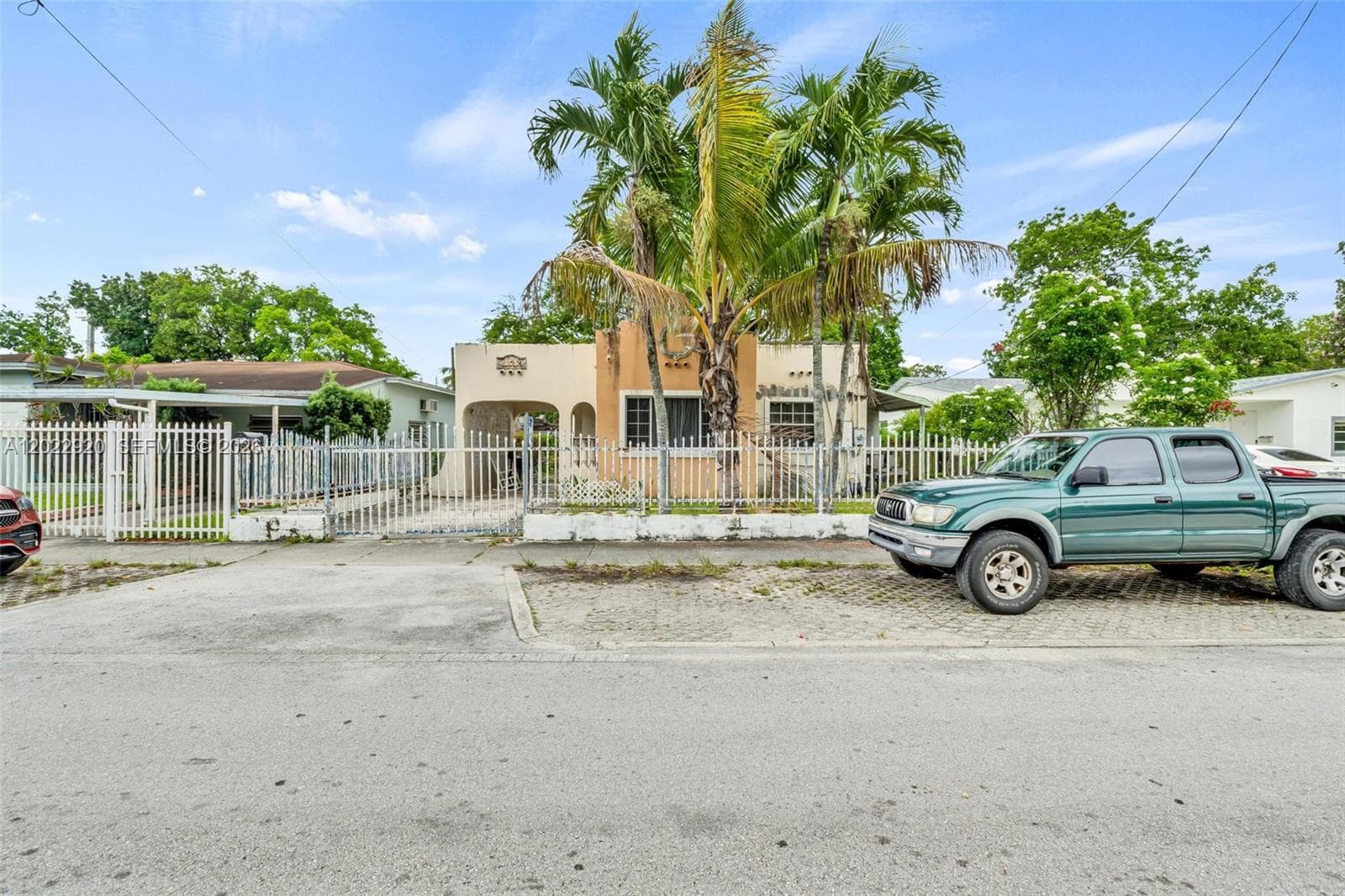 1122 NW 38th St, Miami, FL 33127 — zdjęcie 2