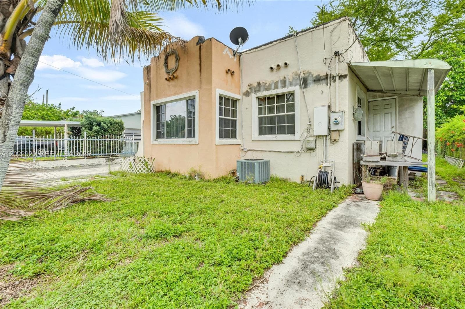 1122 NW 38th St, Miami, FL 33127 — zdjęcie 3