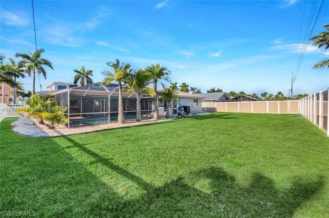 355 Bayshore Dr, Cape Coral, FL 33904 — zdjęcie 4
