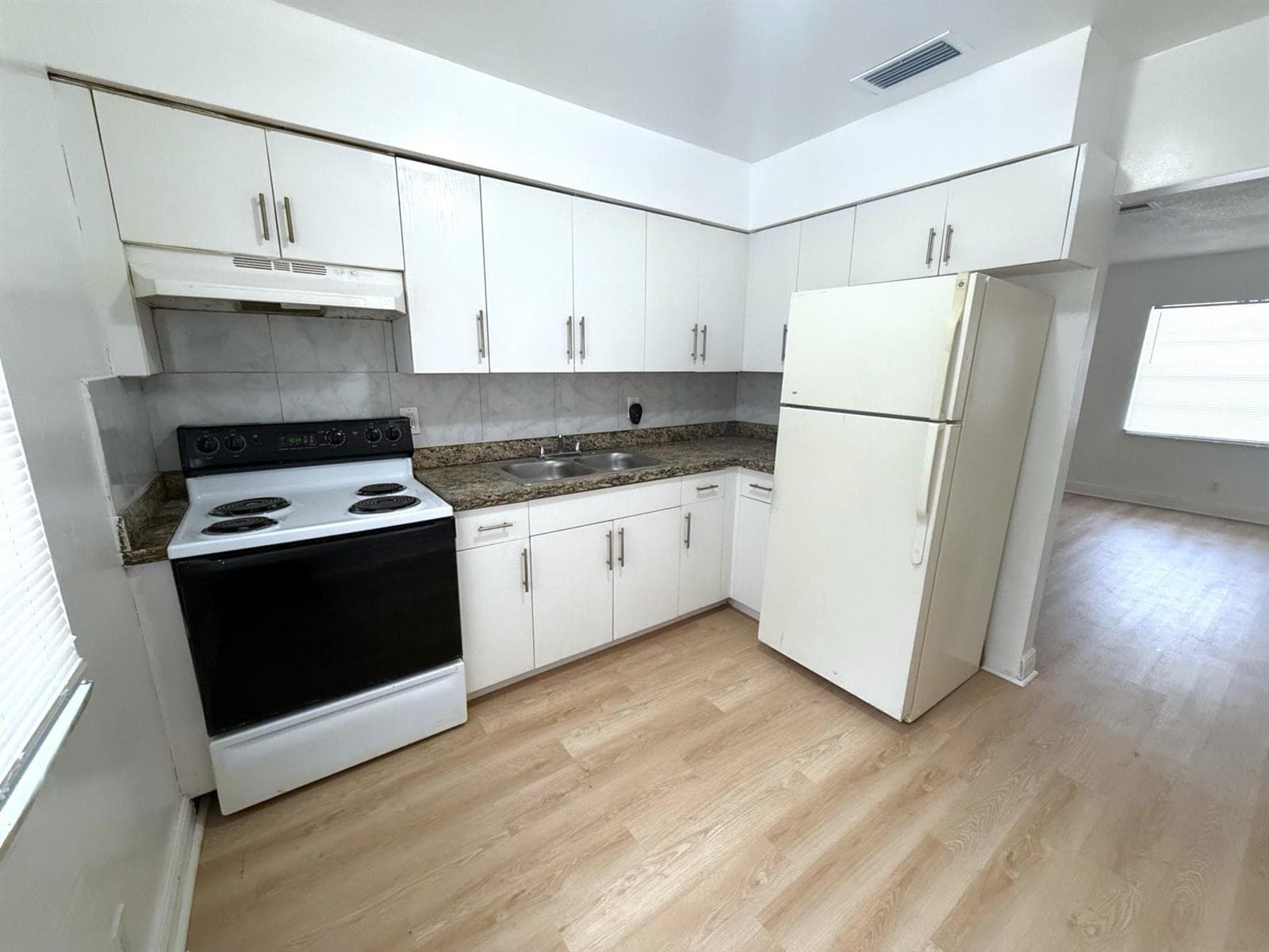 4130 NW 31st Terrace # 1, Lauderdale Lakes, FL 33309 — zdjęcie 5