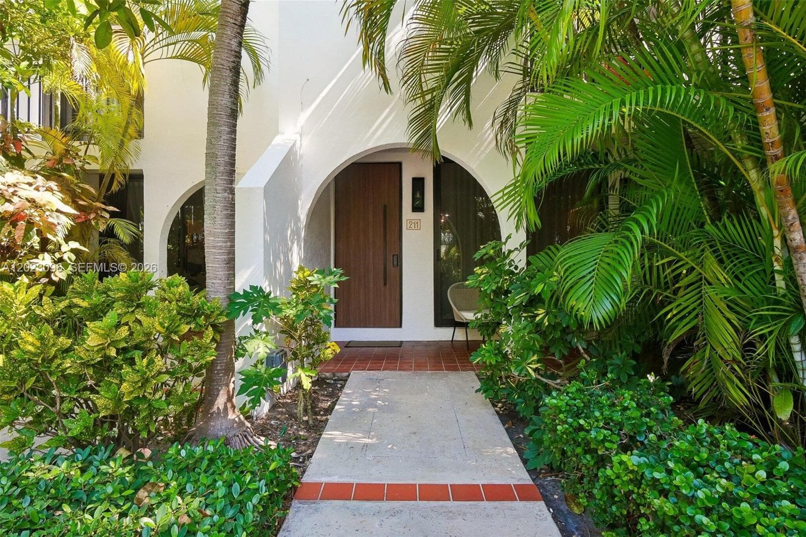 425 Grapetree Dr # 211, Key Biscayne, FL 33149 — zdjęcie 2