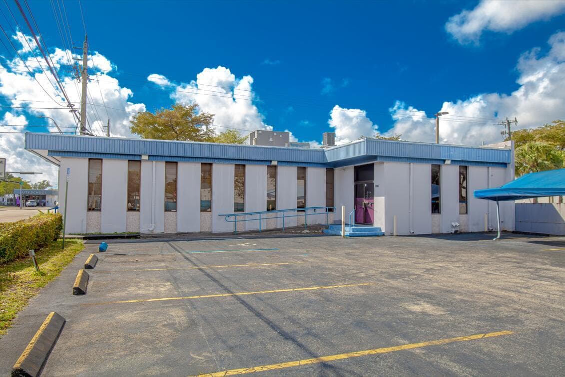 16350 NE 12th Avenue, North Miami Beach, FL 33162 — zdjęcie 2