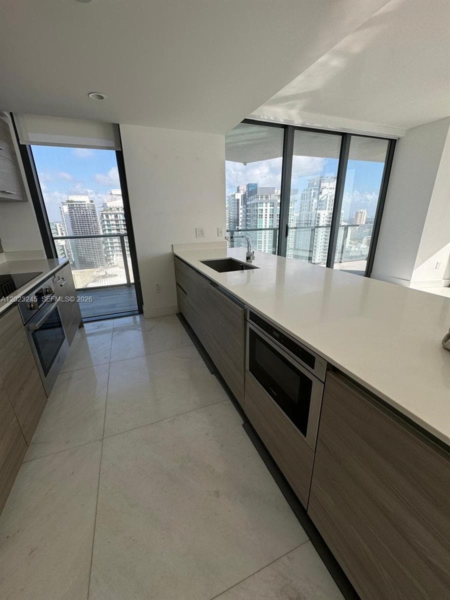 1300 S Miami Ave # 4001, Miami, FL 33130 — zdjęcie 4