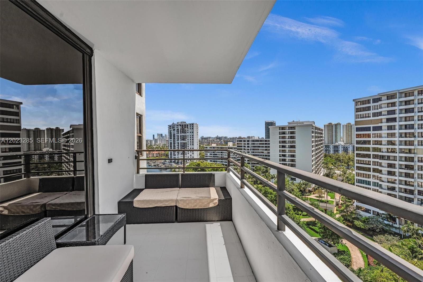 2500 Parkview Dr # 1514, Hallandale Beach, FL 33009 — zdjęcie 4