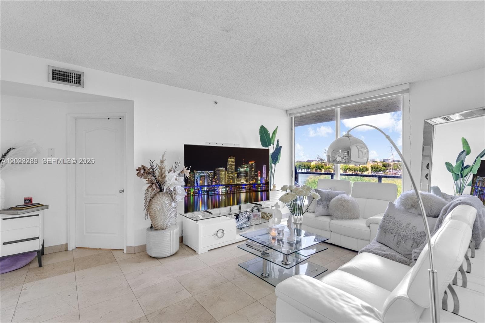 5077 NW 7th St # 517, Miami, FL 33126 — zdjęcie 5