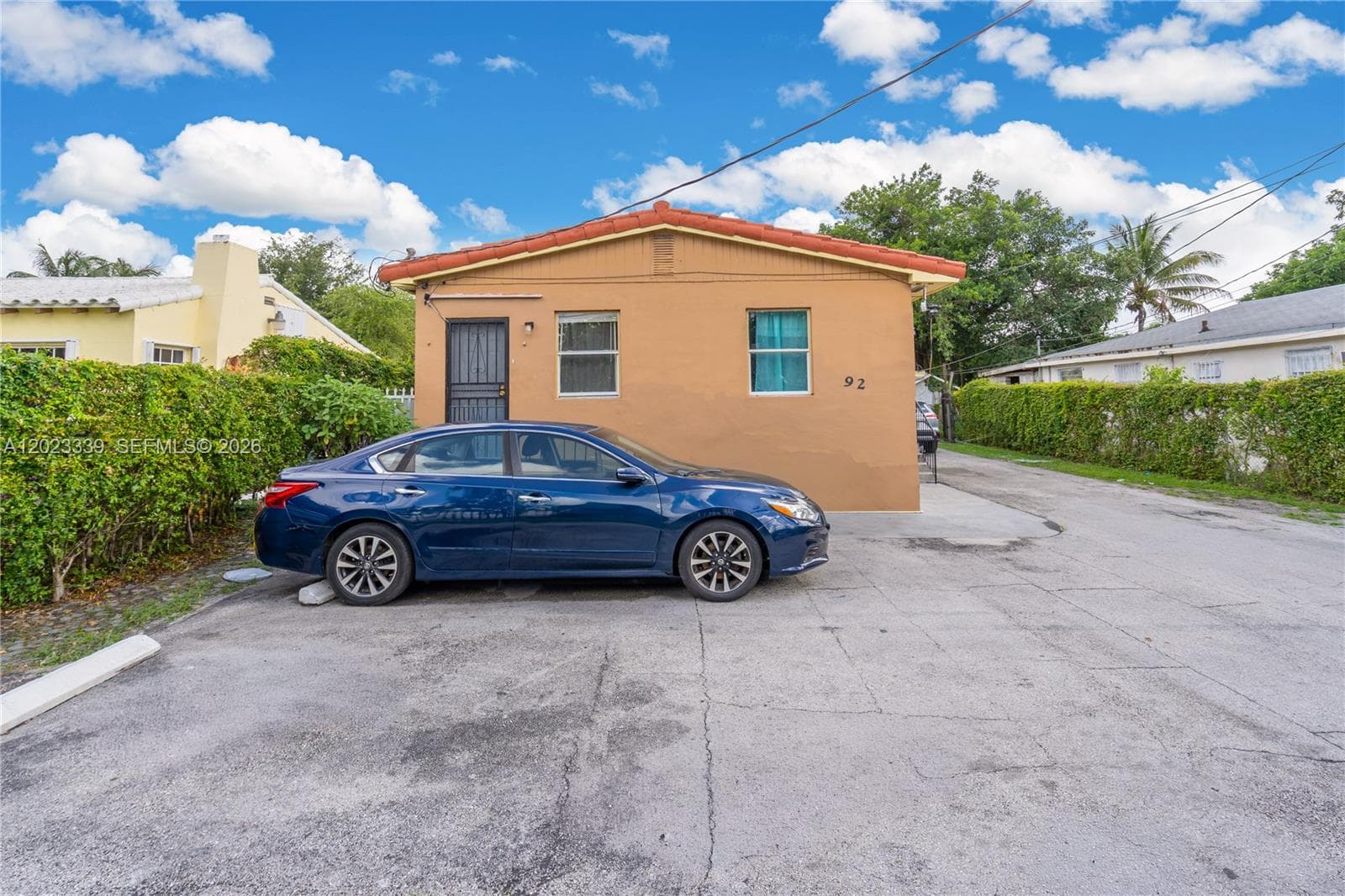 94 NW 69th St, Miami, FL 33150 — zdjęcie 2