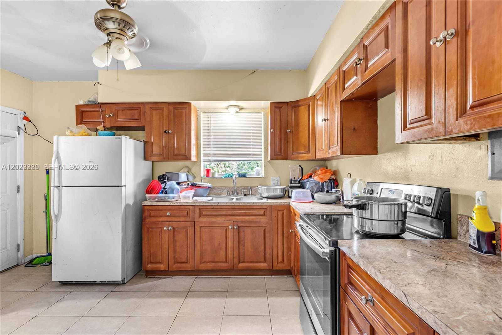 94 NW 69th St, Miami, FL 33150 — zdjęcie 4