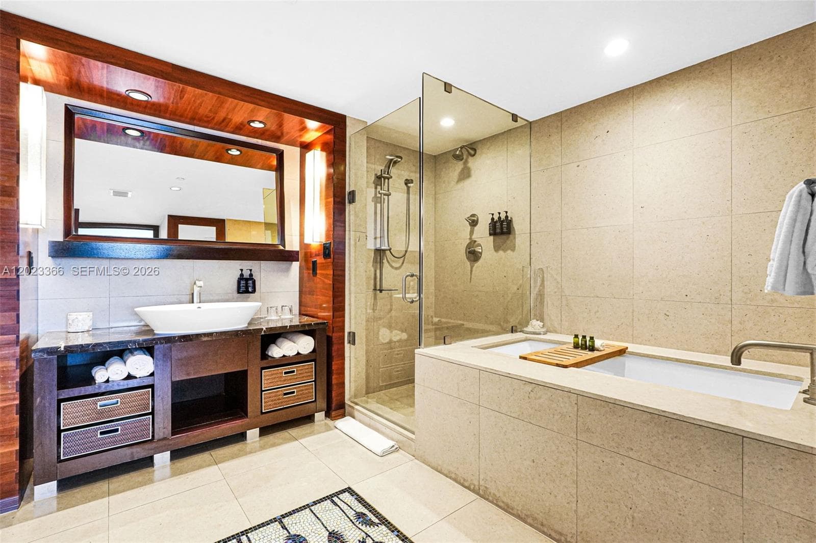 6801 Collins Ave # 611 (Door 610), Miami Beach, FL 33141 — zdjęcie 5