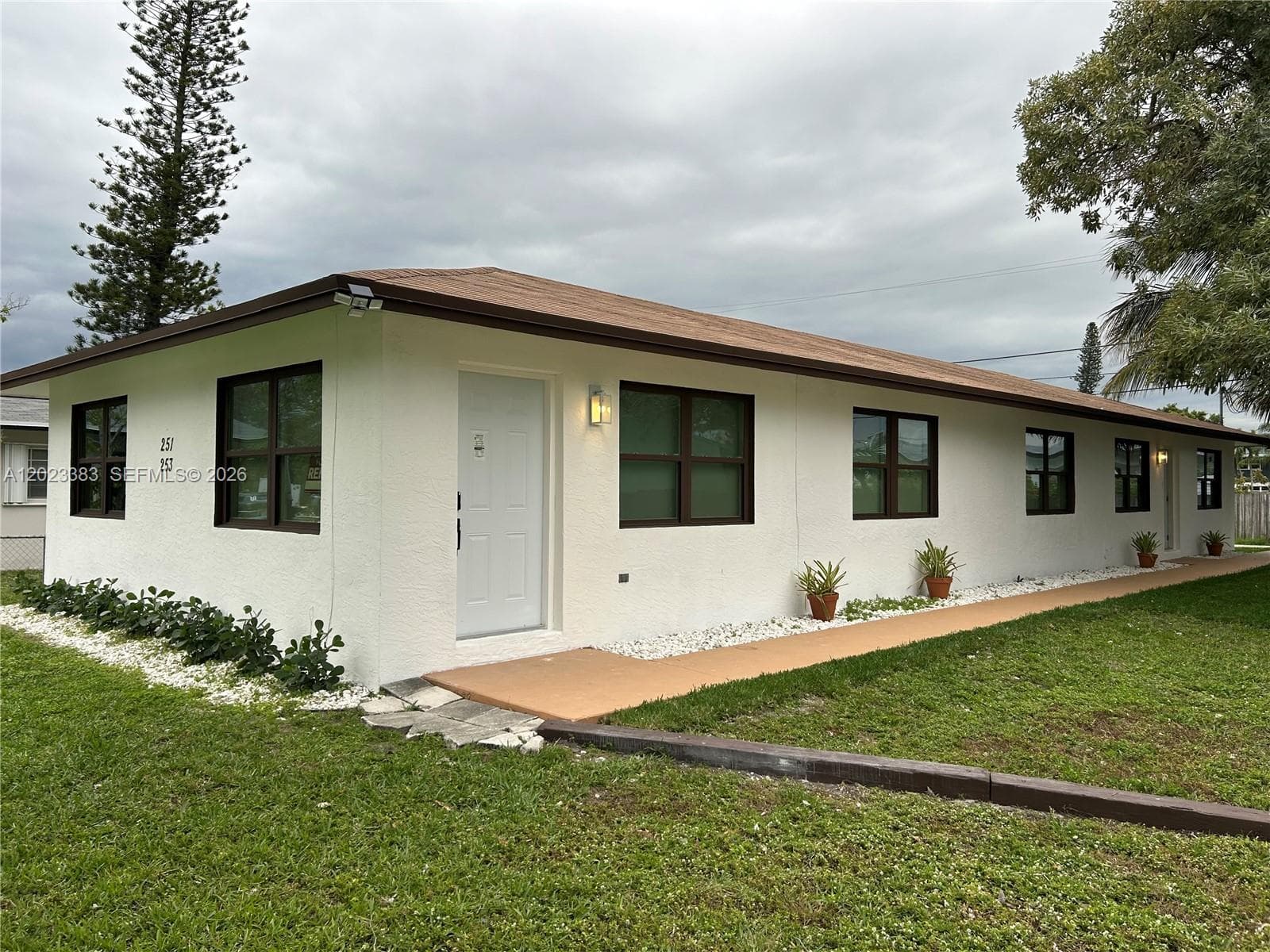 251-253 SW 11th St, Dania Beach, FL 33004 — zdjęcie 3