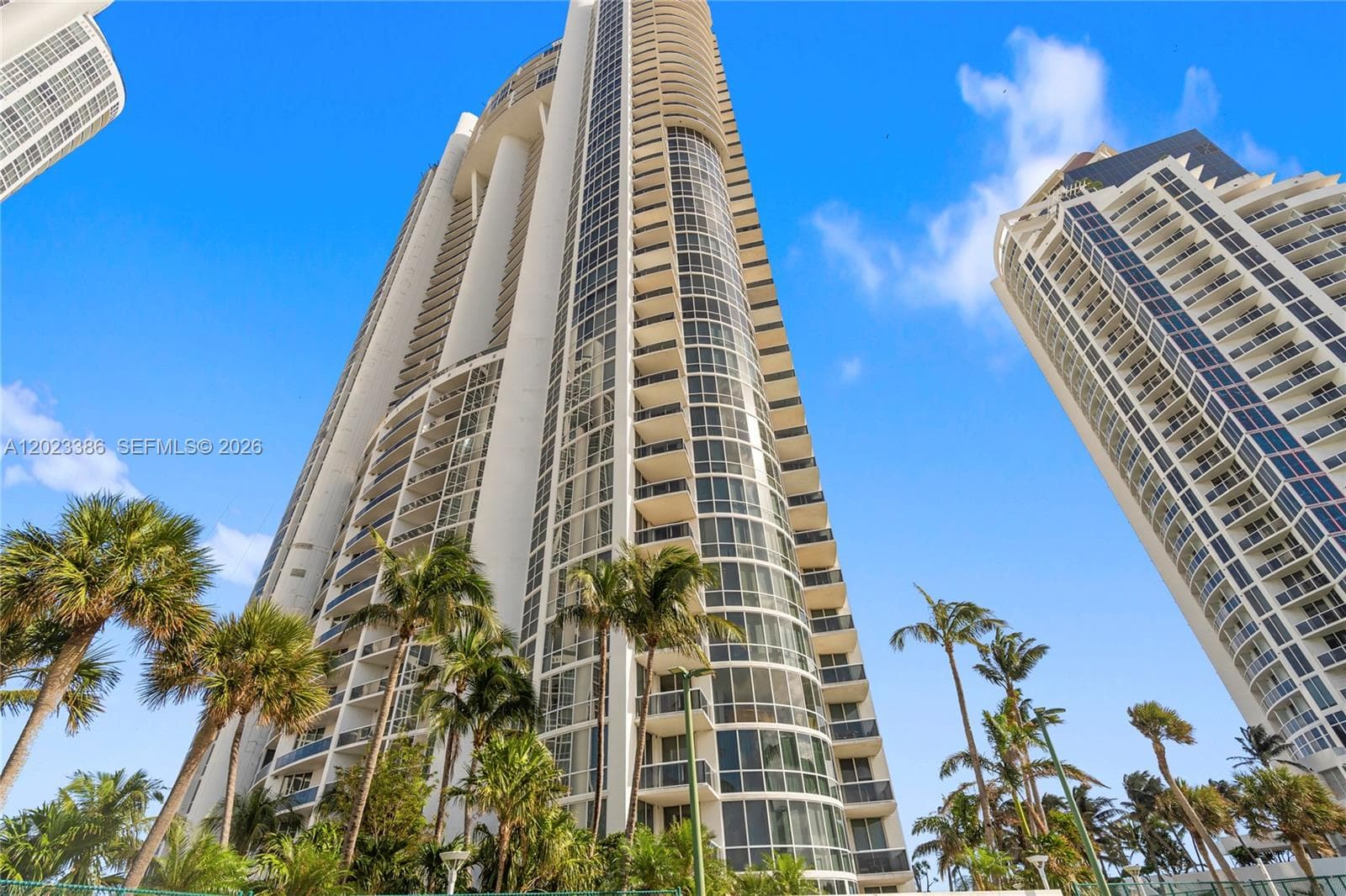 18101 Collins Ave # 1502, Sunny Isles Beach, FL 33160 — zdjęcie 2