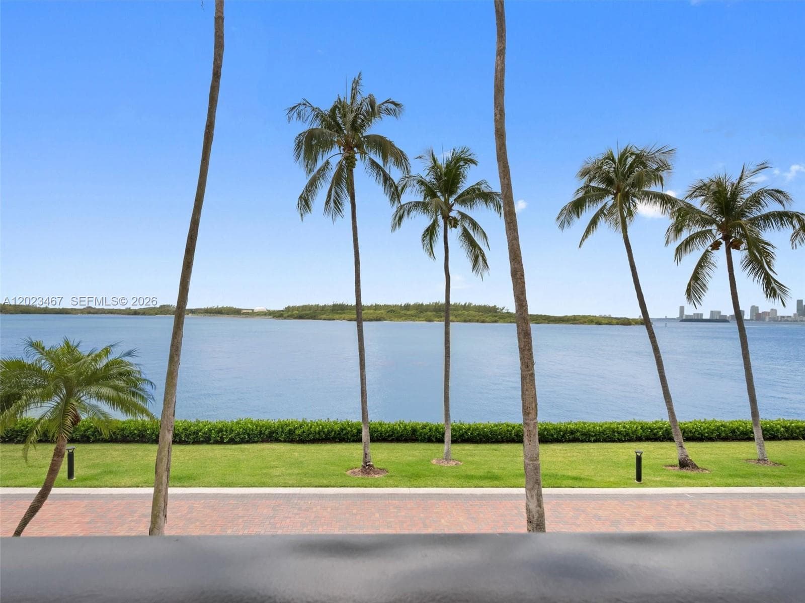 2425 Fisher Island Dr # 5205, Miami Beach, FL 33109 — zdjęcie 2
