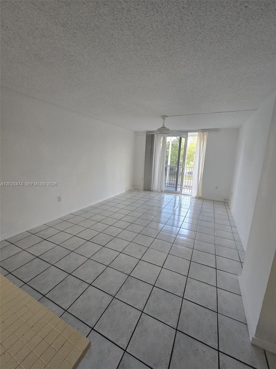 16950 W Dixie Hwy # B320, North Miami Beach, FL 33160 — zdjęcie 4