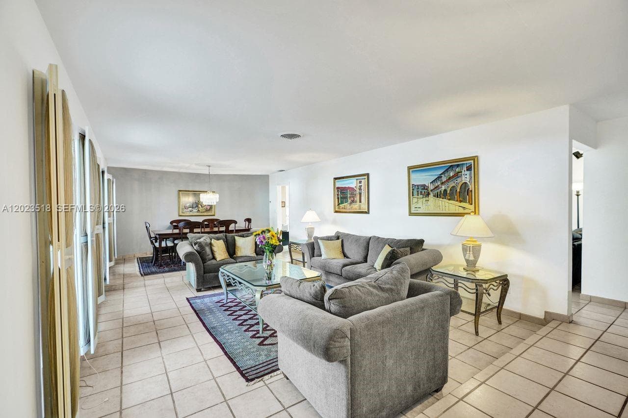 8521 SW 86th Ct, Miami, FL 33143 — zdjęcie 2