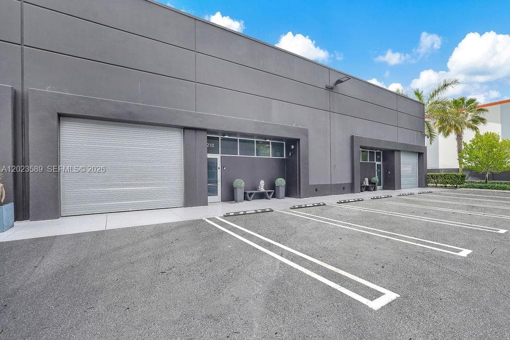 6030 NW 102nd Ave # 210, Doral, FL 33178 — zdjęcie 3