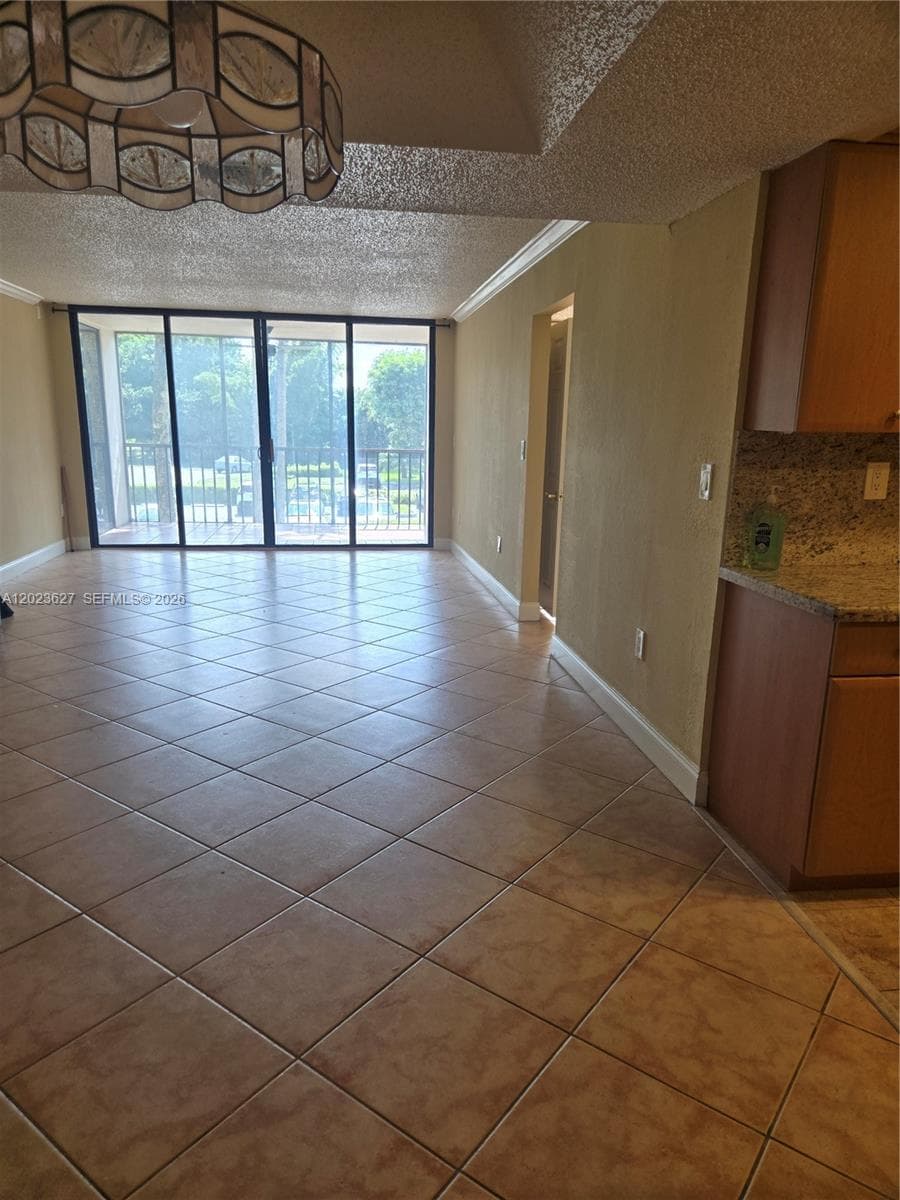 9735 NW 52nd St # 208, Doral, FL 33178 — zdjęcie 4