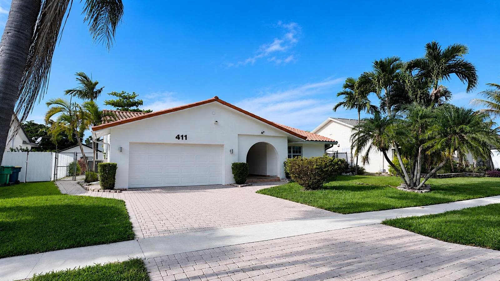 411 SE 4th Street, Dania Beach, FL 33004 — zdjęcie 2
