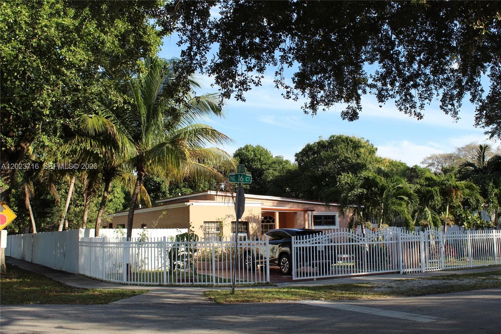 13875 NE 16th Ct, North Miami, FL 33181 — zdjęcie 3