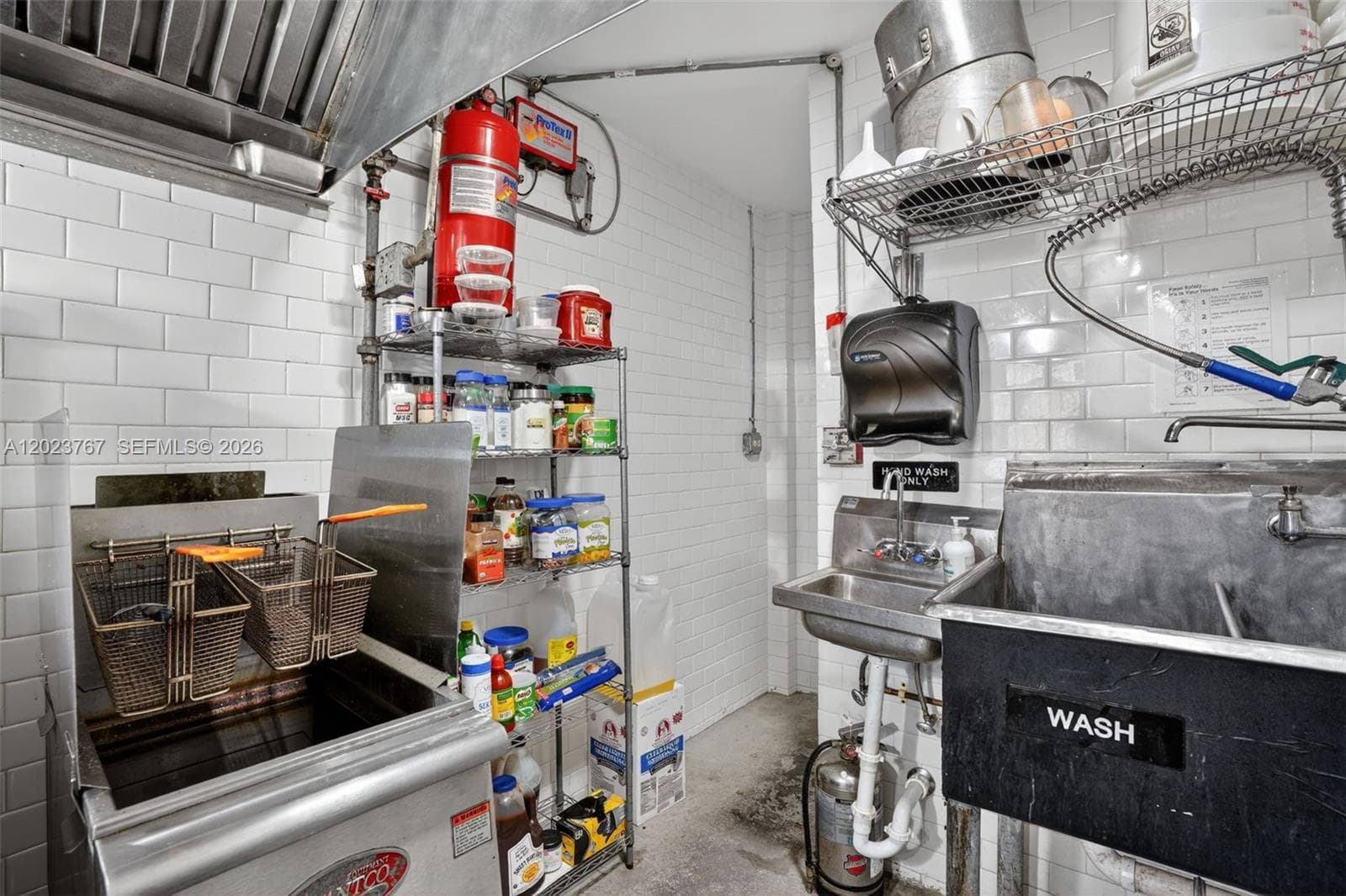 Turnkey Outdoor Beer Garden & Culinary Venue, Miami FL 33138 — zdjęcie 5