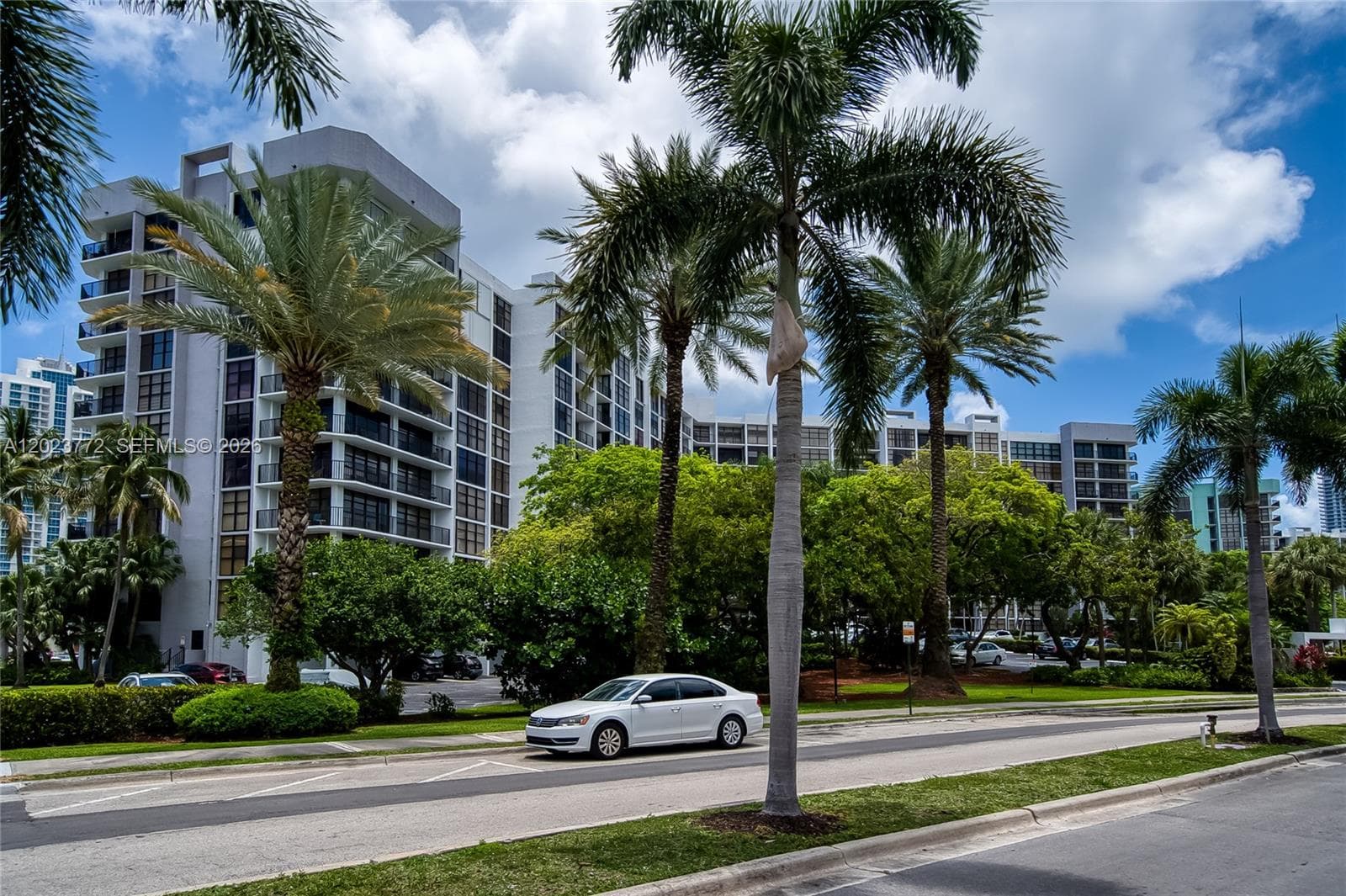 600 SW Parkview Dr # 505, Hallandale Beach, FL 33009 — zdjęcie 3