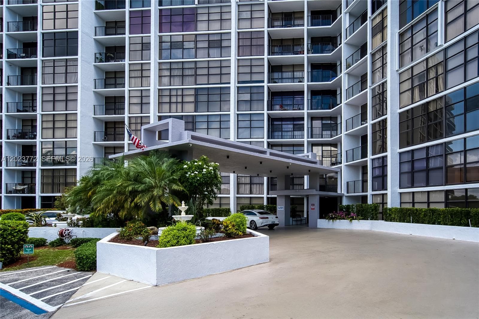 600 SW Parkview Dr # 505, Hallandale Beach, FL 33009 — zdjęcie 4