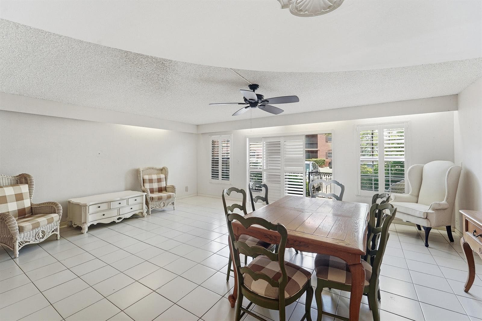 640 Tennis Club Drive # 103, Fort Lauderdale, FL 33311 — zdjęcie 2