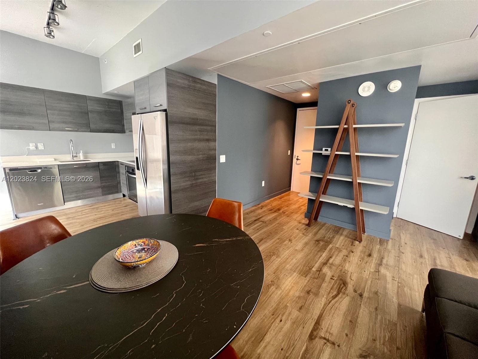 151 SE 1st St # 810, Miami, FL 33131 — zdjęcie 4